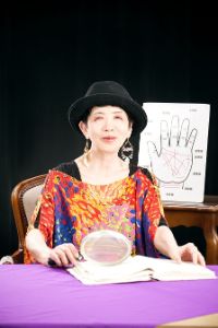 石川 当たる占い師 山口史恵